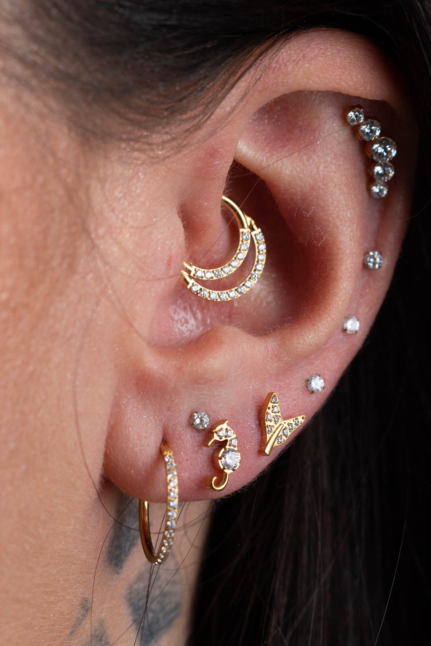 Piercing PVD Gold Tail- Titânio