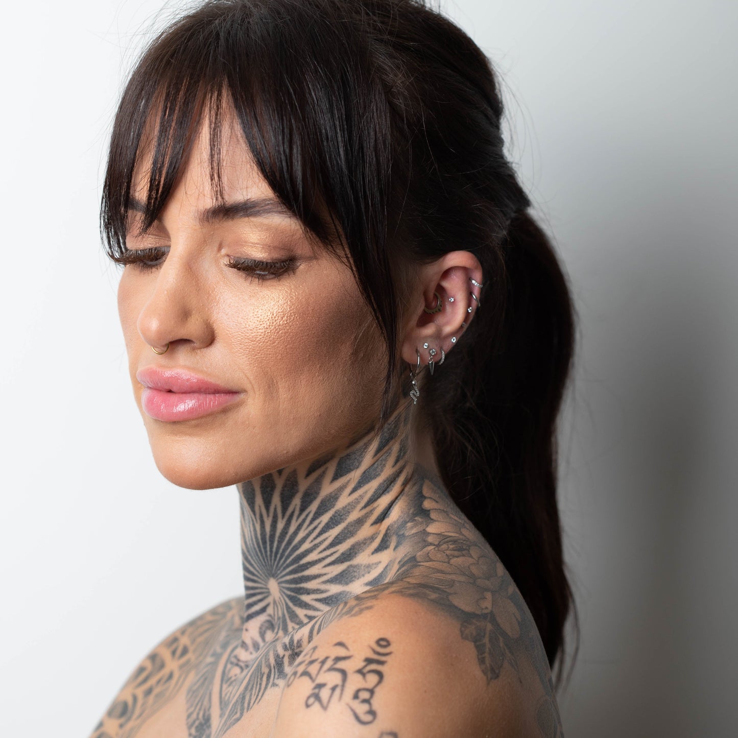 Piercing Radiant Spike PVD Dourado - Titânio