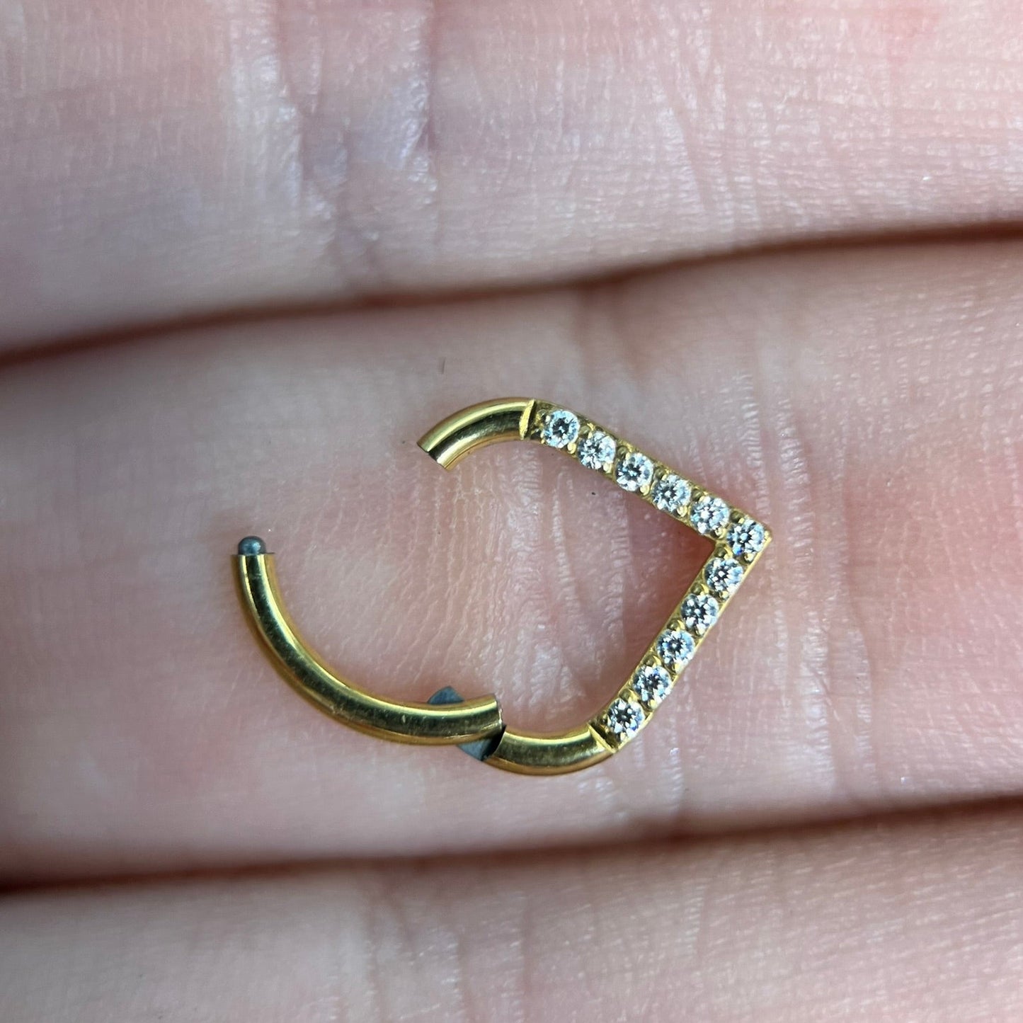 Piercing PVD Gold Jyoti- Titânio