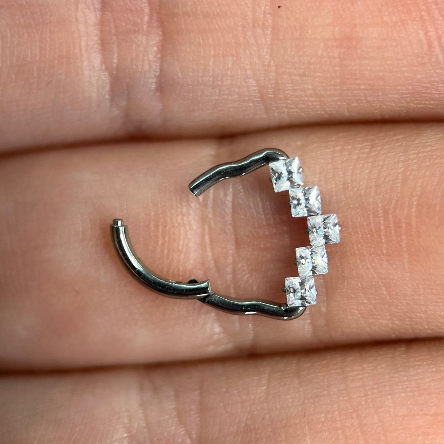 Piercing Cartier -Titânio