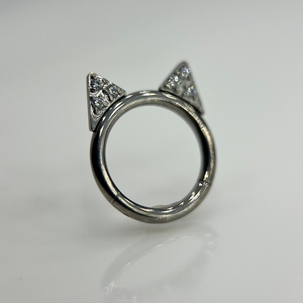 Piercing Catty -Titânio