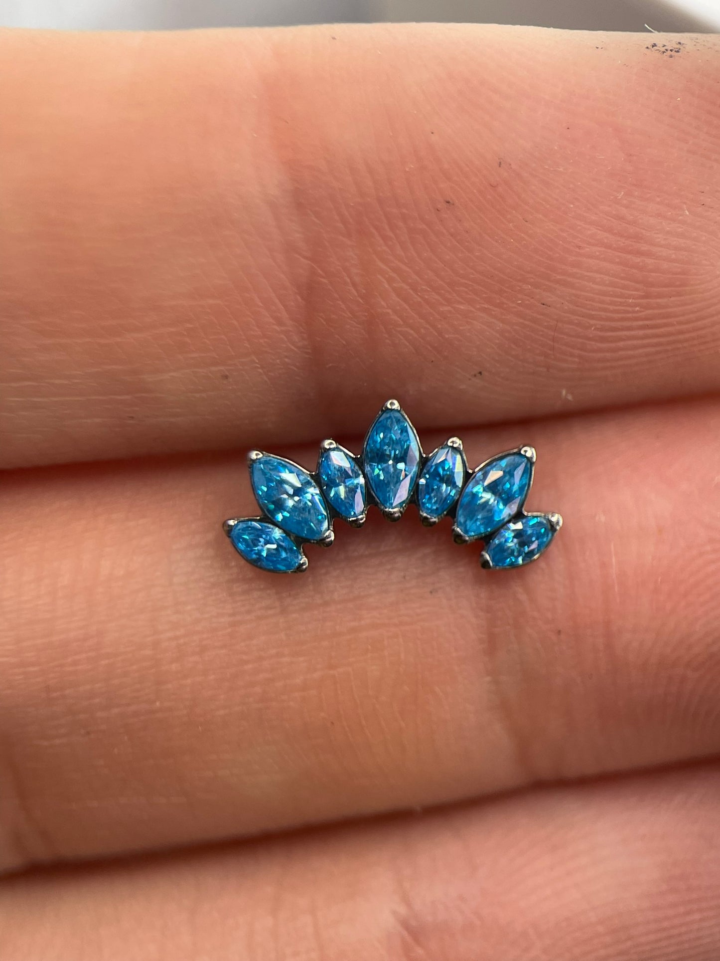 Piercing Ray Azul - Titânio