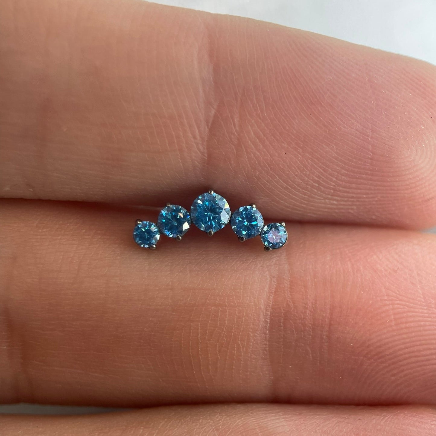 Piercing Crown Azul- Titânio