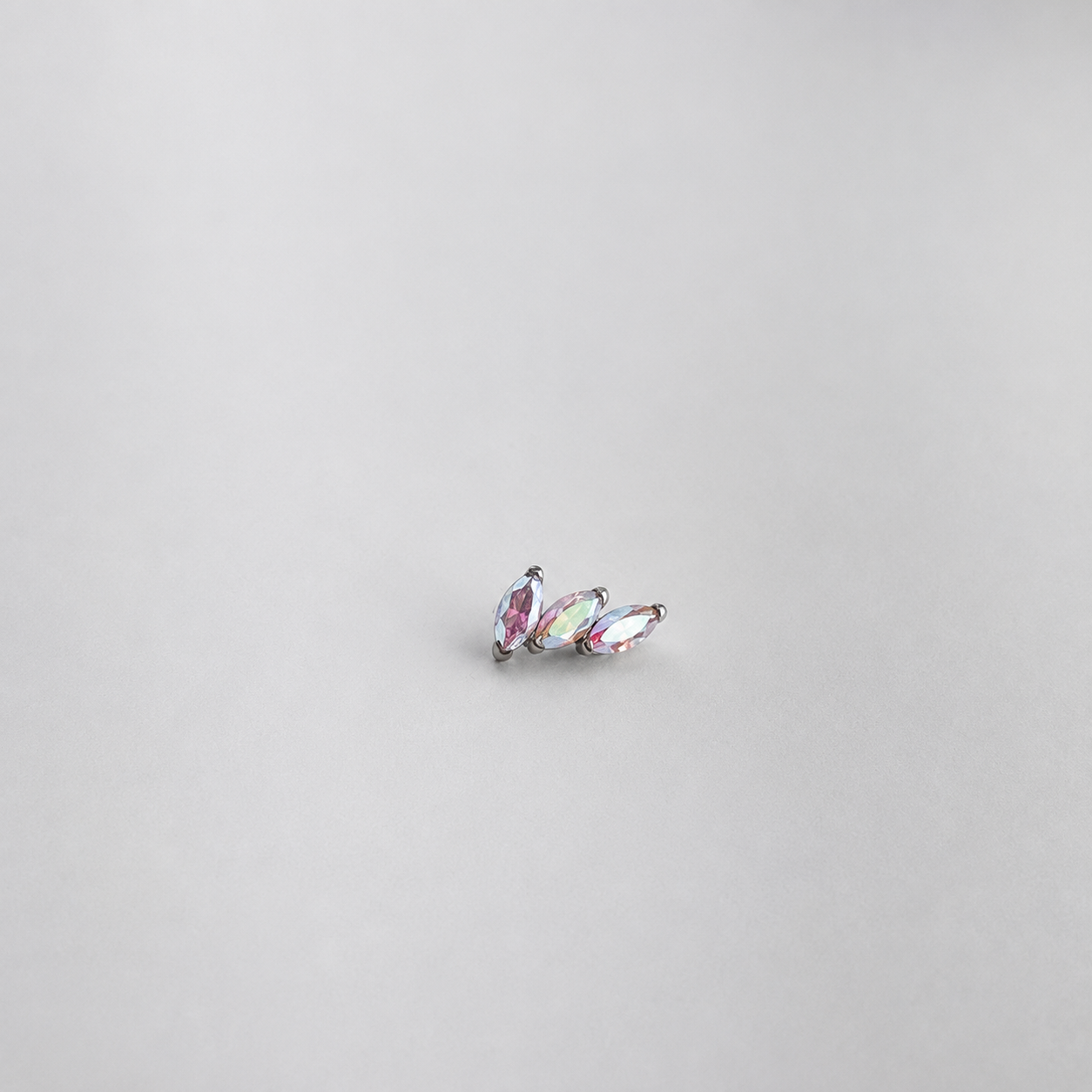 Piercing Tri Navet Furta Cor - Titânio