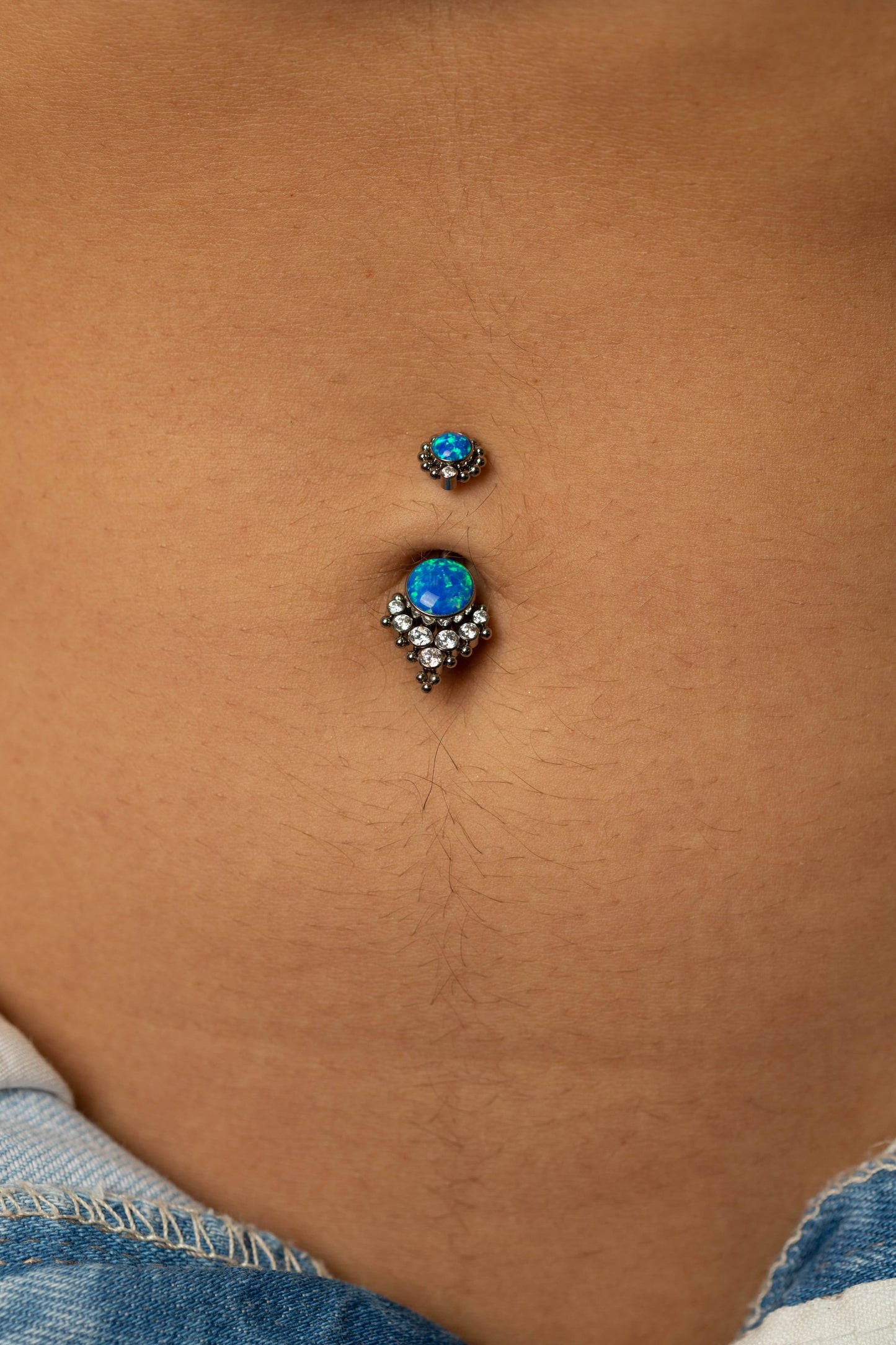 Piercing Mahara Azul -Titânio