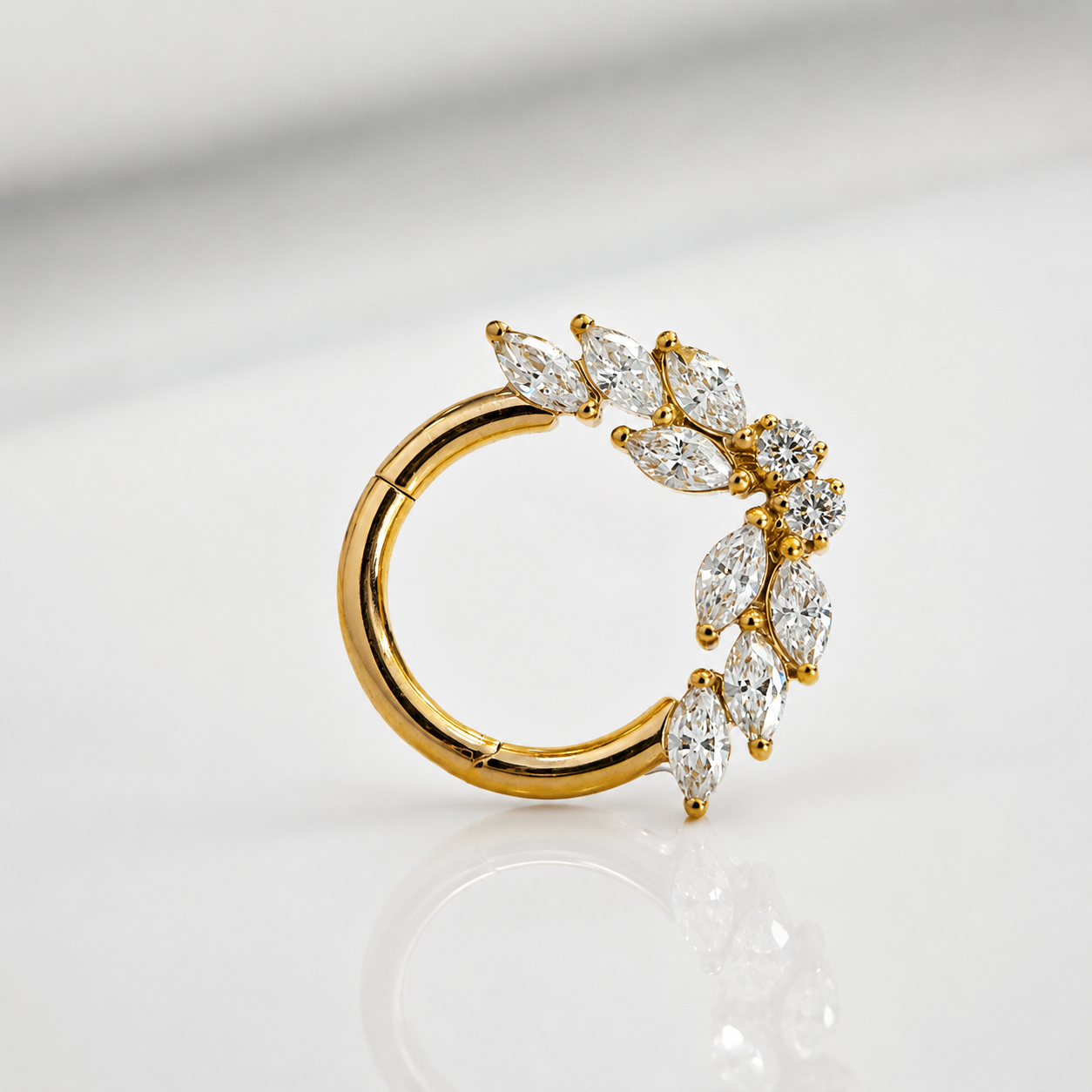Piercing Tiny PVD Dourado - Titânio
