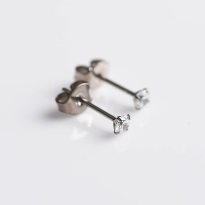 Brinco Solitaire (par) – Titânio