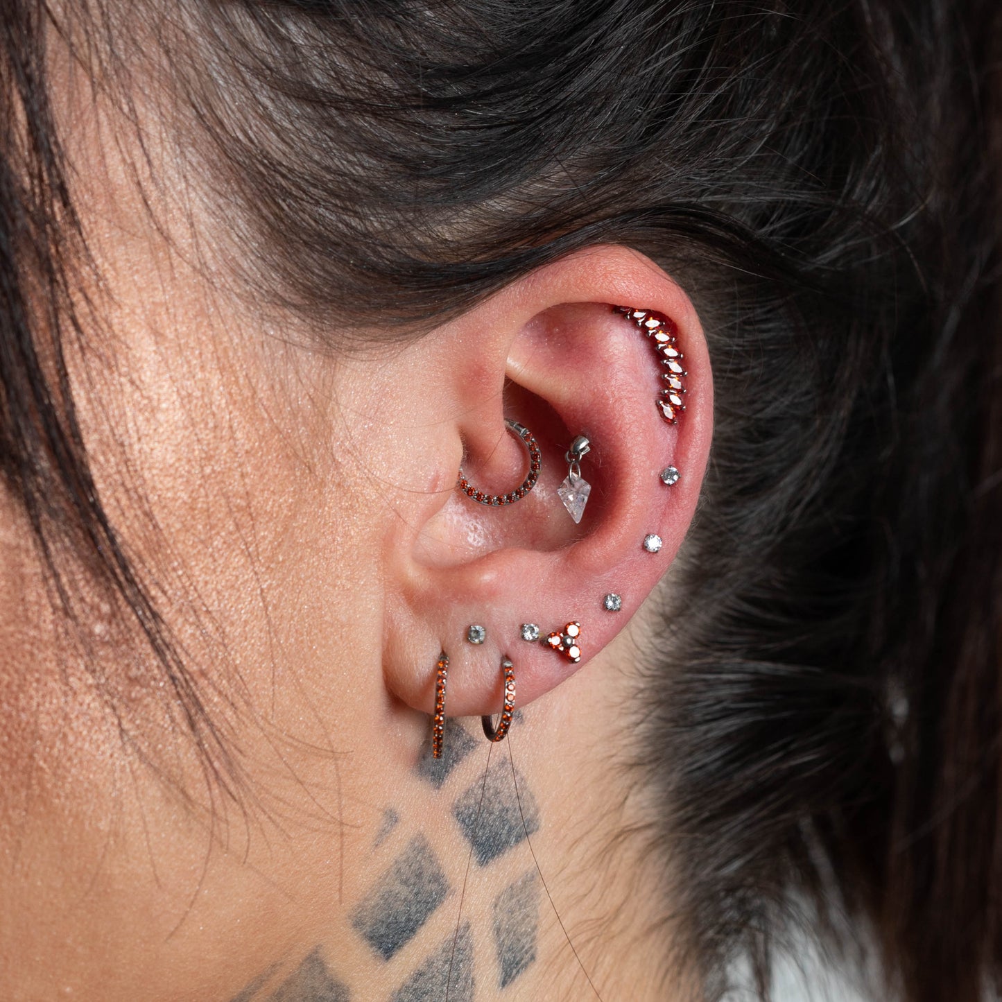 Piercing Single Vermelho -Titânio
