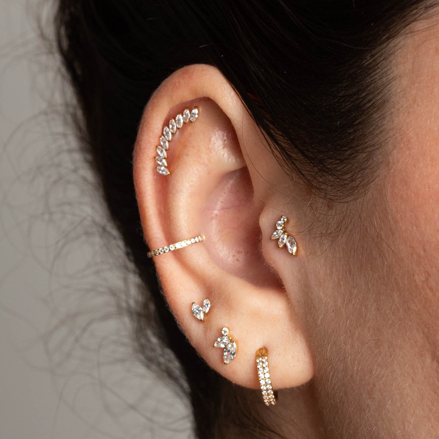 Piercing Aurelia Curve Dourado PVD – Titânio