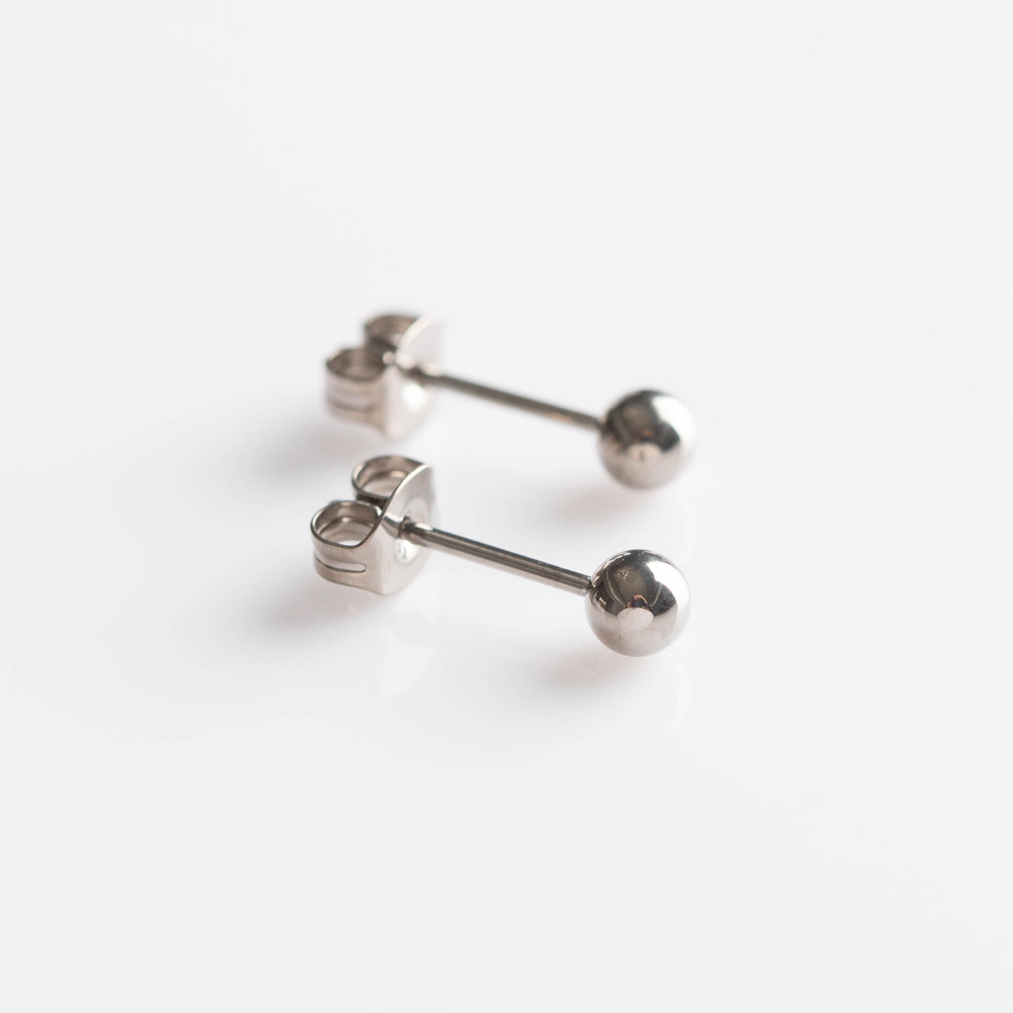 Brinco Sphere (par) - Titânio