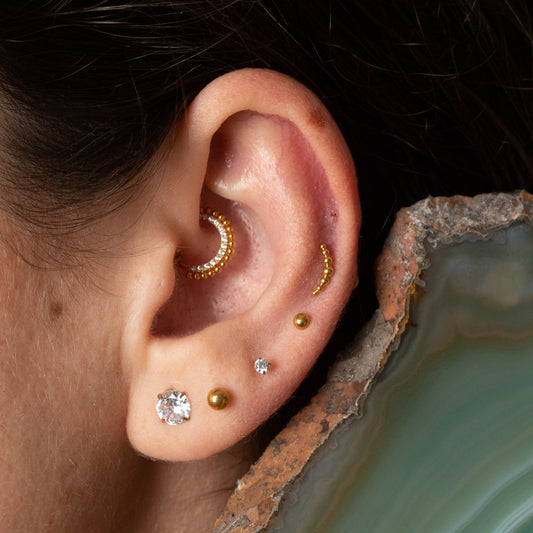 Brinco Sphere Dourado PVD (par) - Titânio