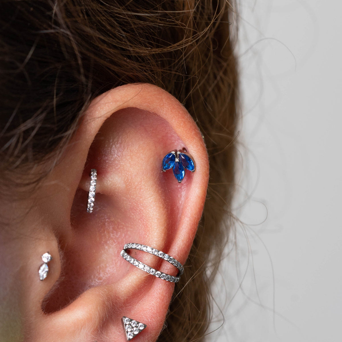 Piercing Lotus Azul Escuro - Titânio