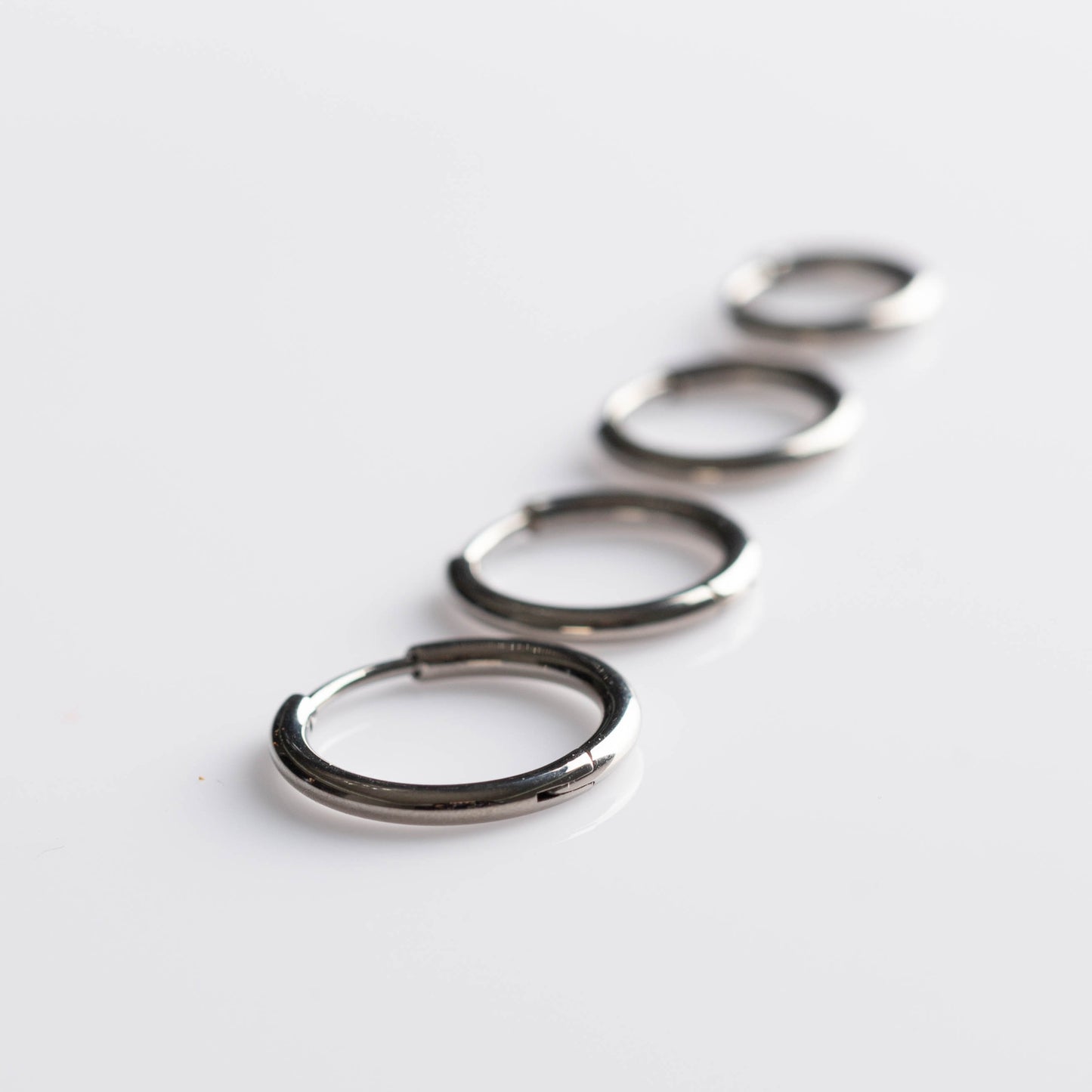 Brinco de Argola Lisa (par) - Titânio