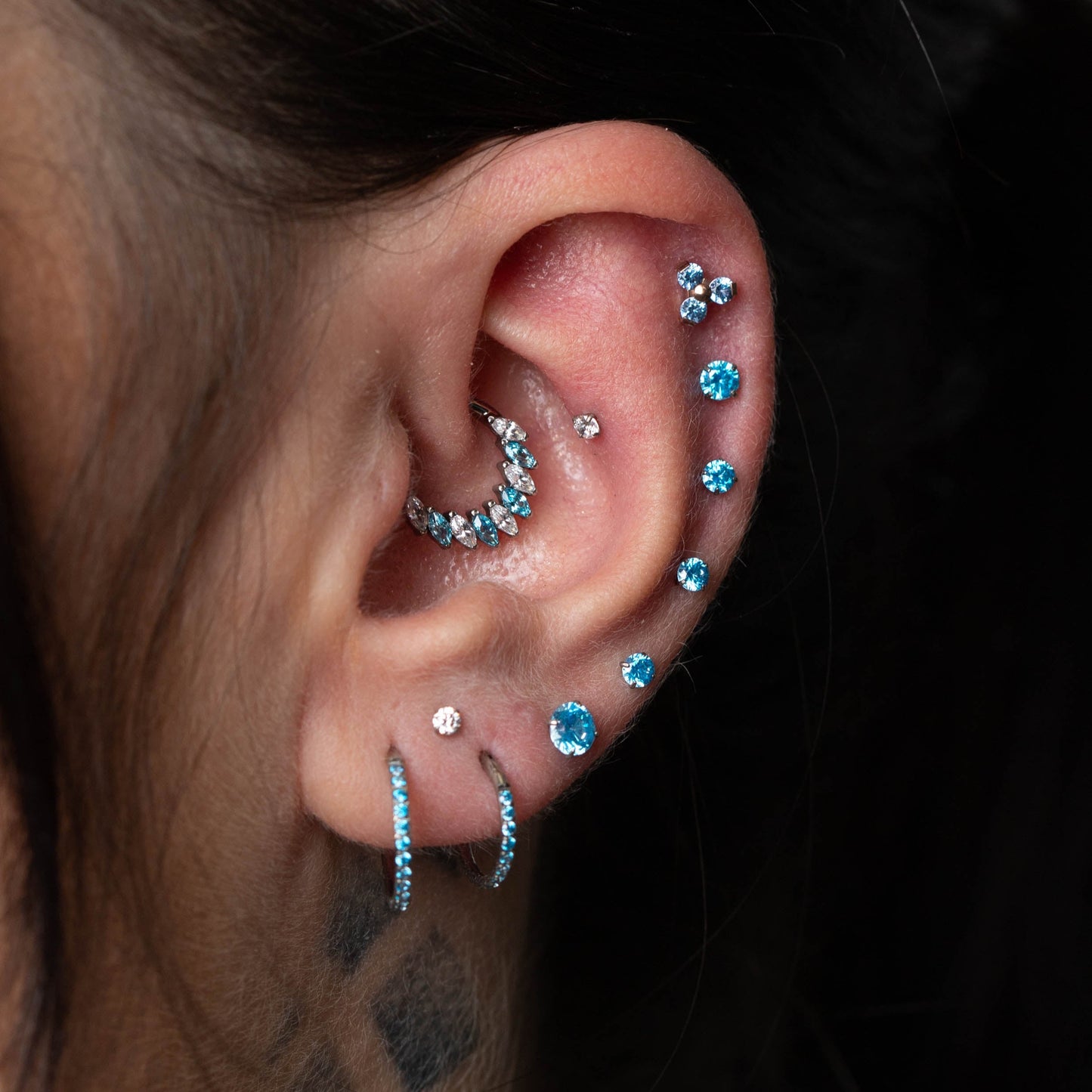 Piercing Ponto de Luz Azul- Titânio
