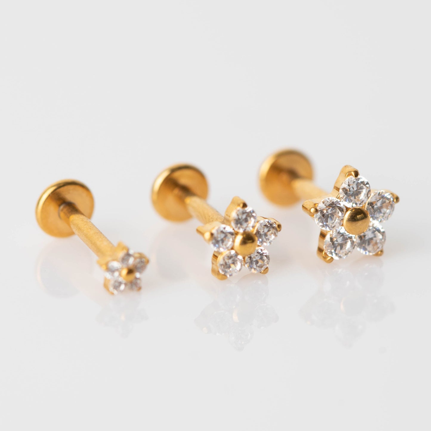 Piercing PVD Gold Star Flower- Titânio