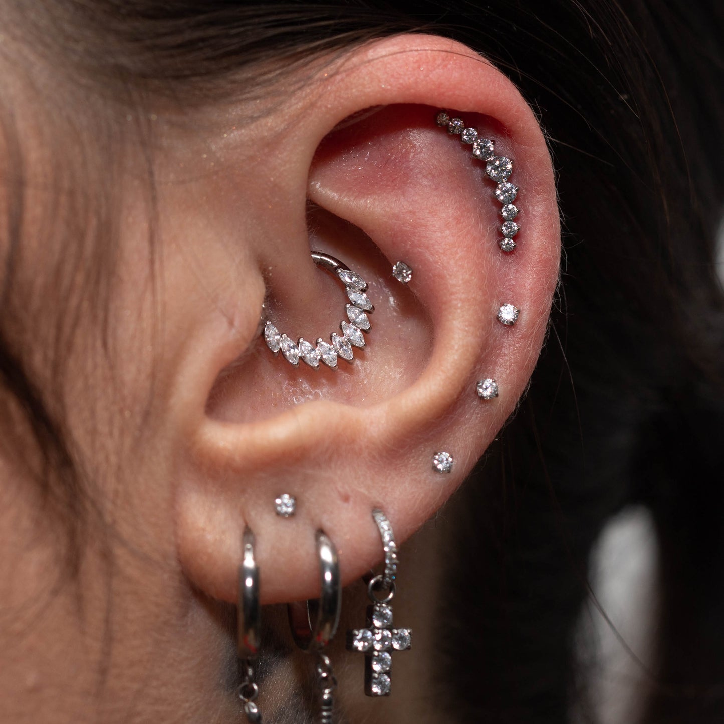 Piercing Argola Diamond Peak PVD Dourado - Titânio