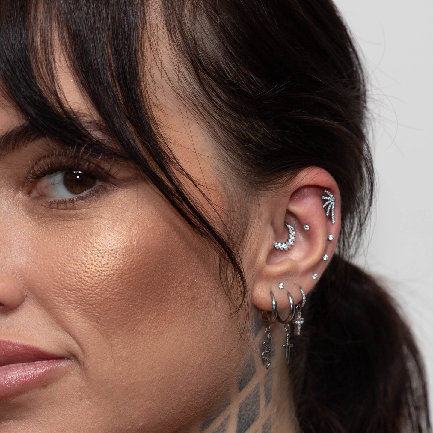 Piercing Argola Diamond Peak PVD Dourado - Titânio