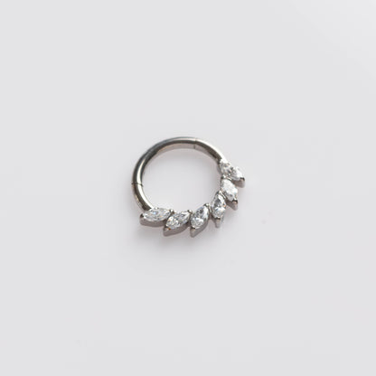 Argola Lumen Crescent - Titânio