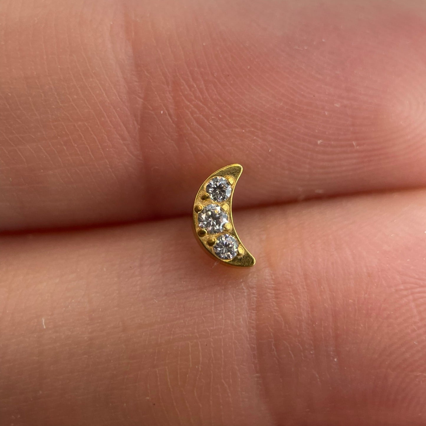 Piercing PVD Gold Moon Crescent- Titânio