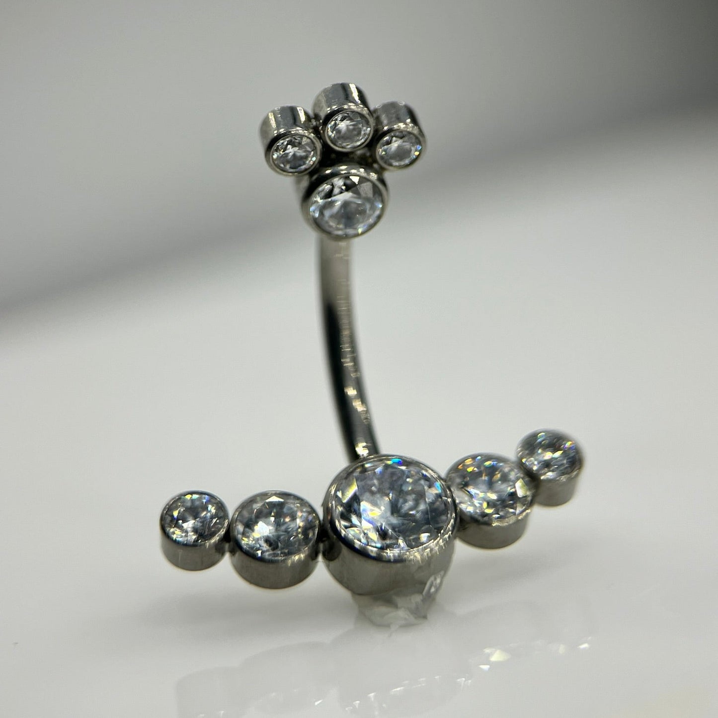 Piercing Zahra -Titânio