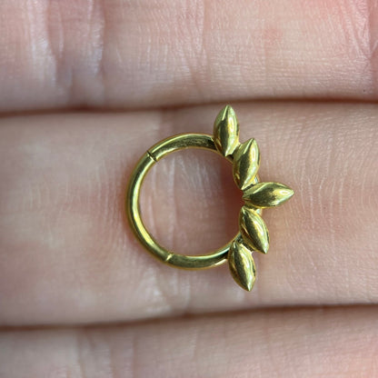 Piercing PVD Gold Lakshmi- Titânio