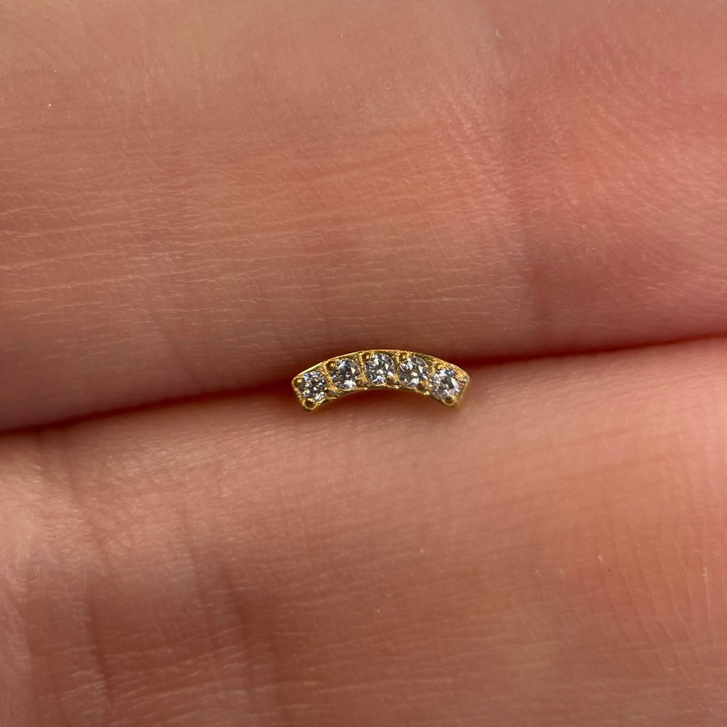 Piercing Mini Curves Dourado PVD - Titânio